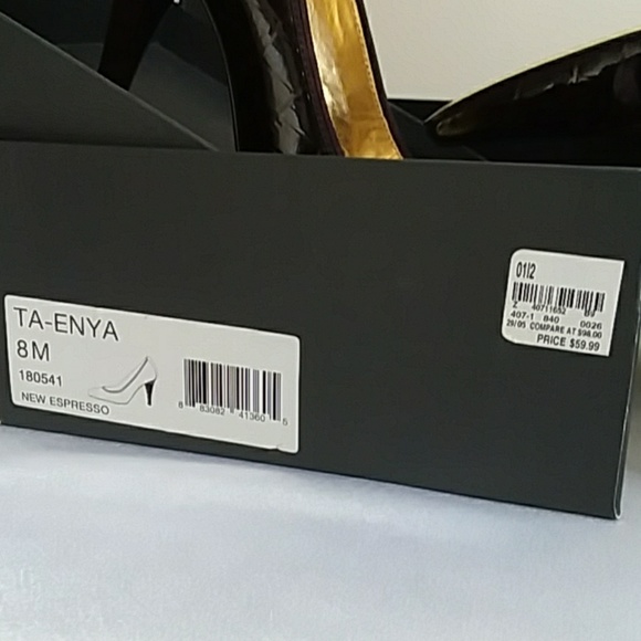 TAHARI SHOES - Picture 6 of 6